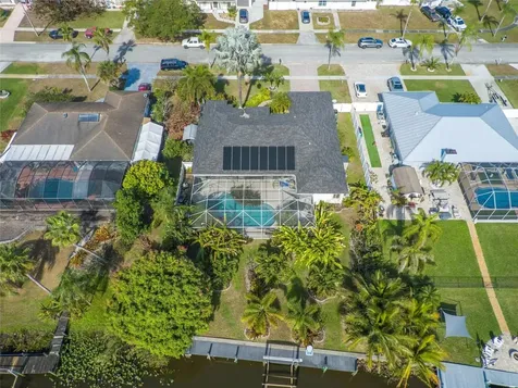 460 NE Cornwall Avenue Port St Lucie FL 34983