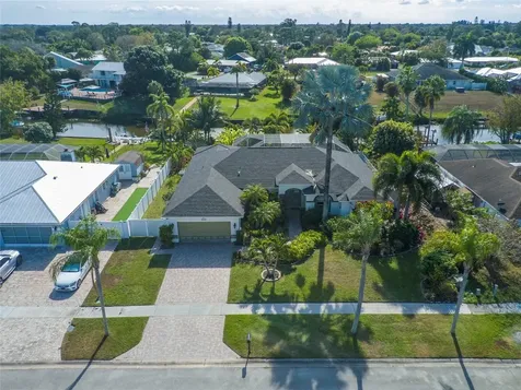 460 NE Cornwall Avenue Port St Lucie FL 34983