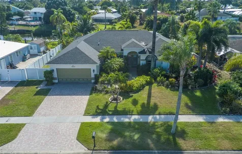 460 NE Cornwall Avenue Port St Lucie FL 34983