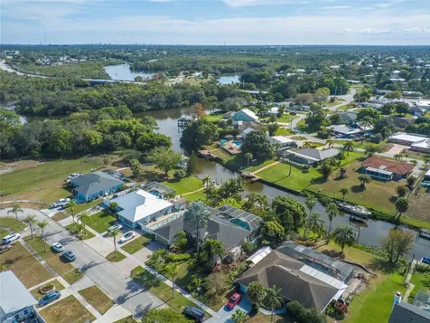 460 NE Cornwall Avenue Port St Lucie FL 34983