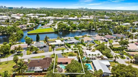 261 SW 18th Court Pompano Beach FL 33060
