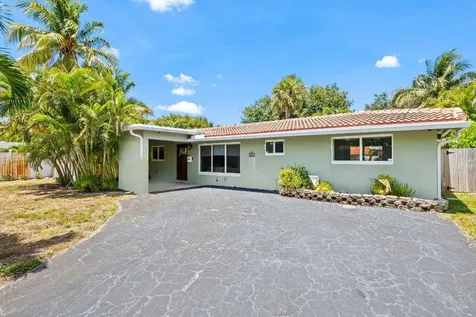 261 SW 18th Court Pompano Beach FL 33060