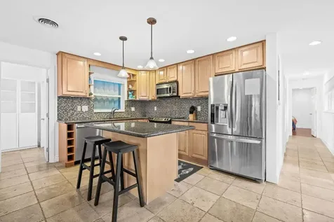 261 SW 18th Court Pompano Beach FL 33060