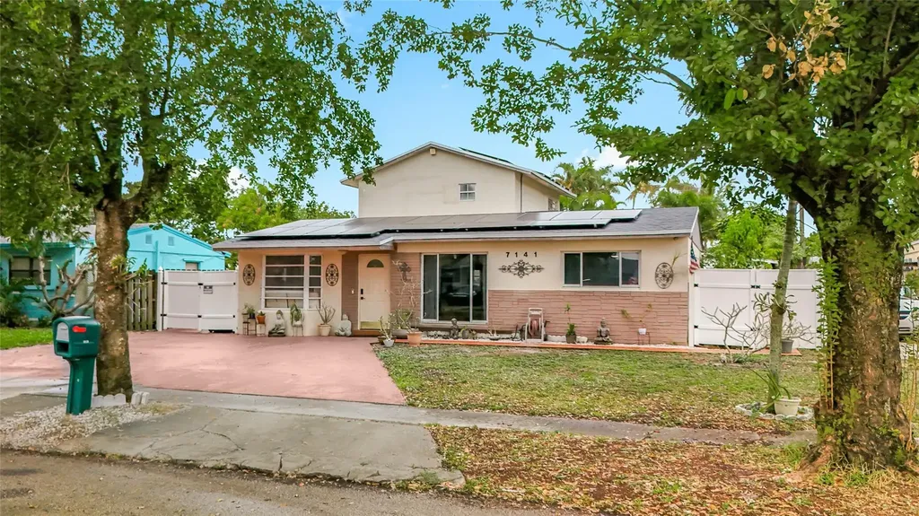 7141 Custer Street Hollywood FL 33024