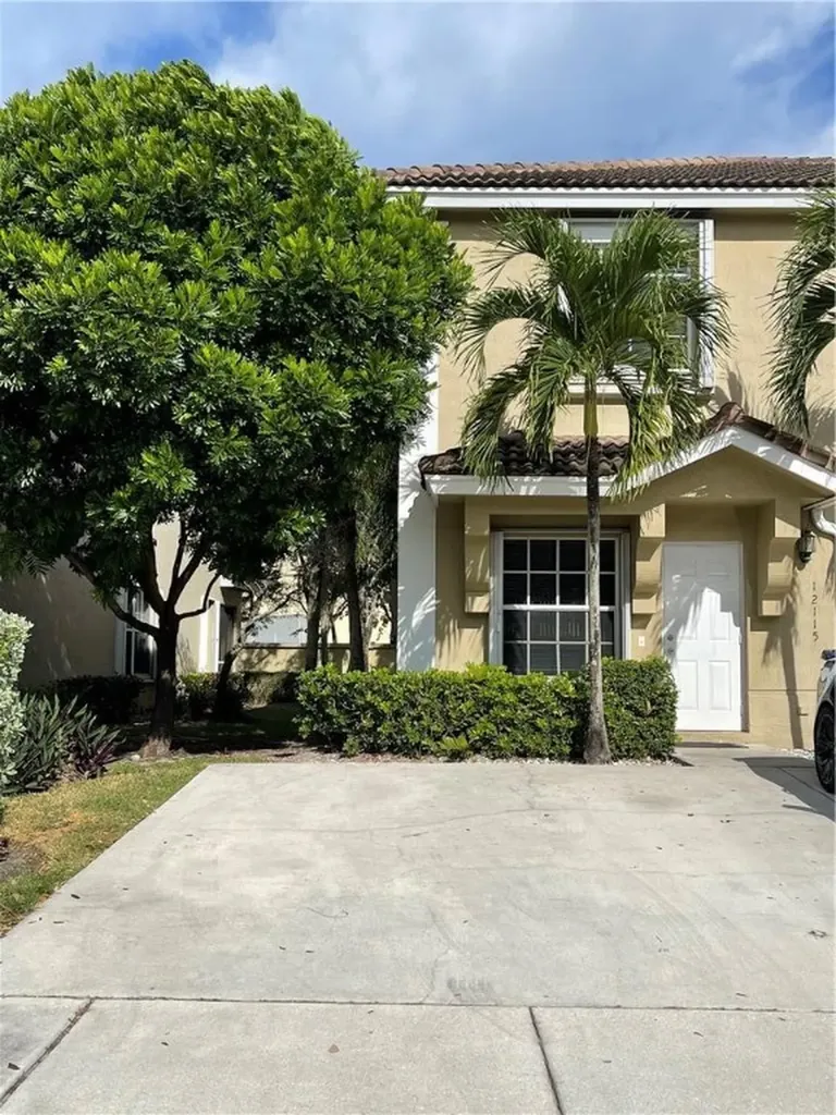 12115 SW 2nd Street Pembroke Pines FL 33025