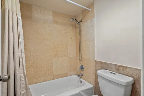 500 Bayview Drive Sunny Isles Beach FL 33160