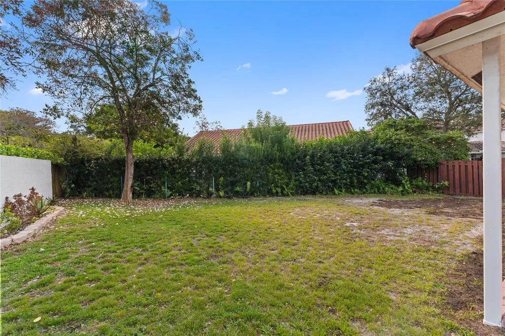 9815 NW 5th Place Plantation FL 33324