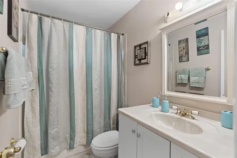 9815 NW 5th Place Plantation FL 33324