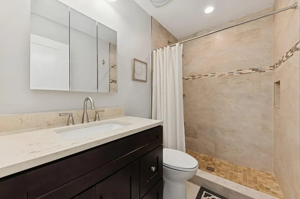 5560 Coach House Circle Boca Raton FL 33486