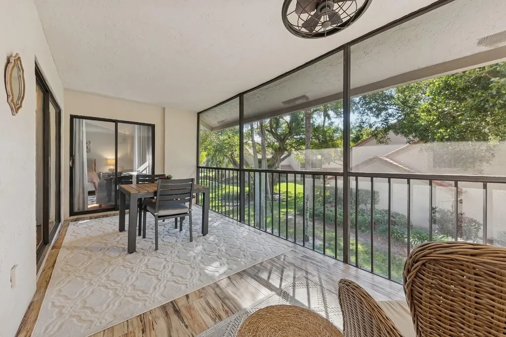 5560 Coach House Circle Boca Raton FL 33486