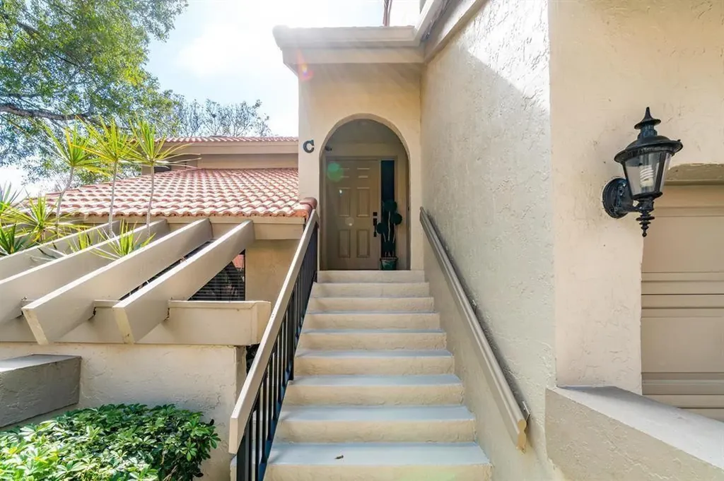 5560 Coach House Circle Boca Raton FL 33486