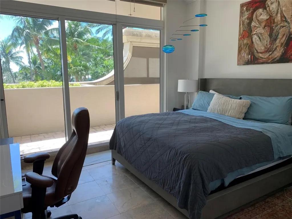 1063 W Hillsboro Mile Hillsboro Beach FL 33062