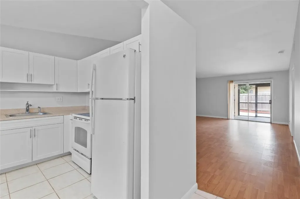 4325 NW 5th Avenue Deerfield Beach FL 33064