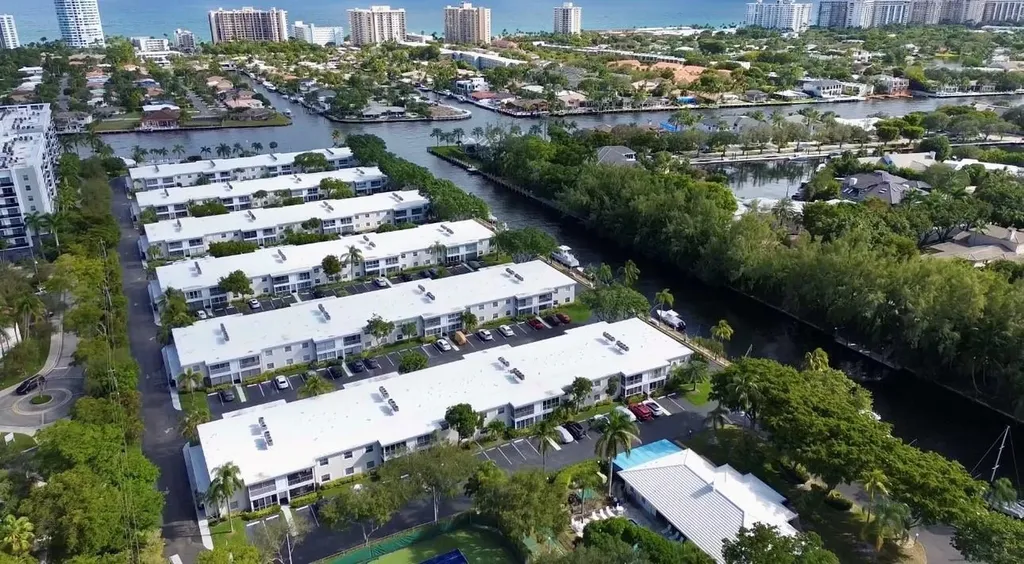 6521 Bay Club Drive Fort Lauderdale FL 33308