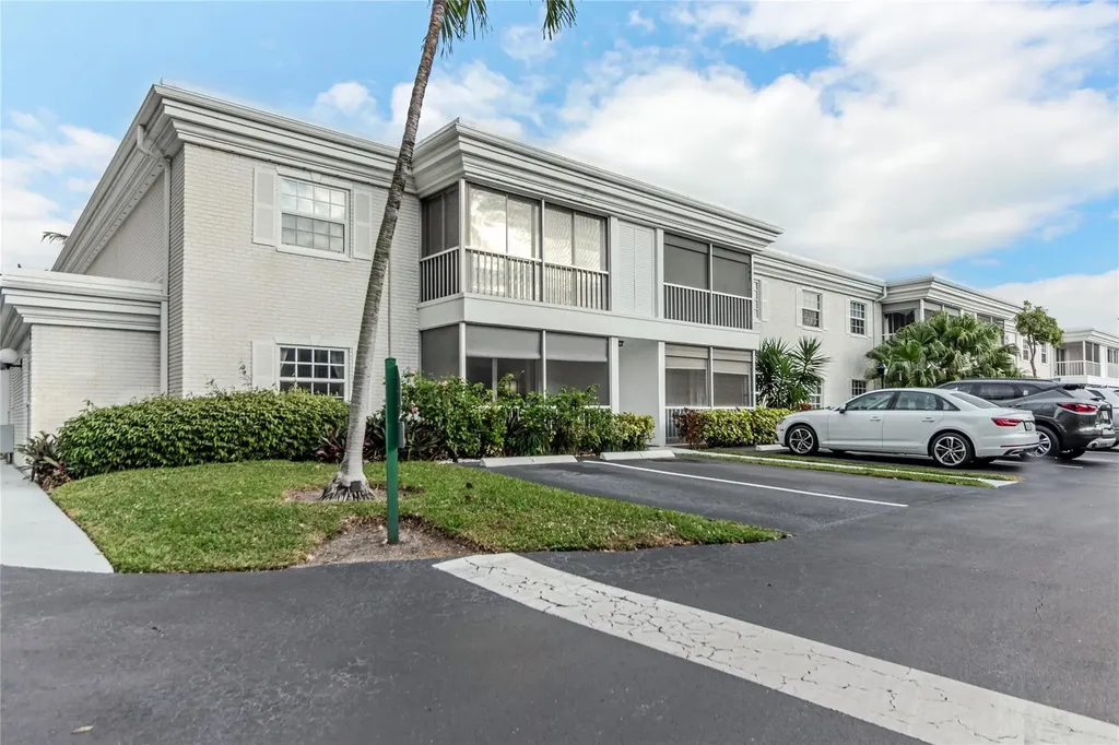 6521 Bay Club Drive Fort Lauderdale FL 33308