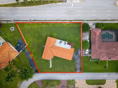 8230 SW 87th Terrace Miami FL 33143