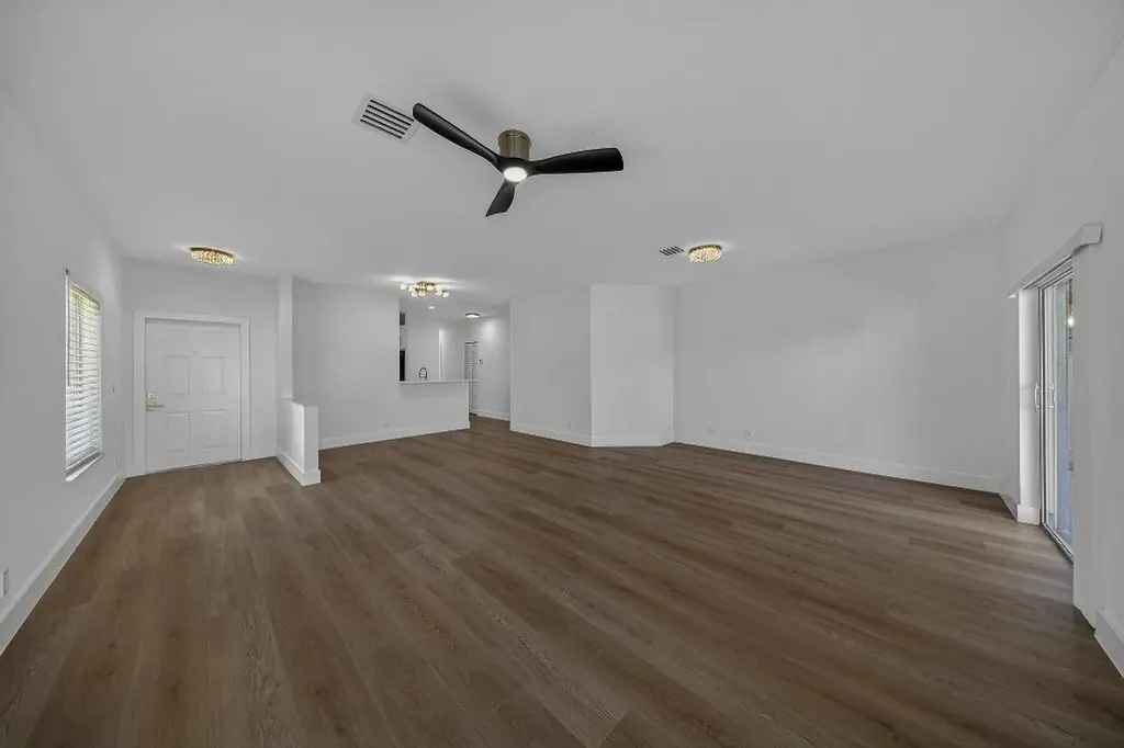 4243 SW 10th Court Deerfield Beach FL 33442