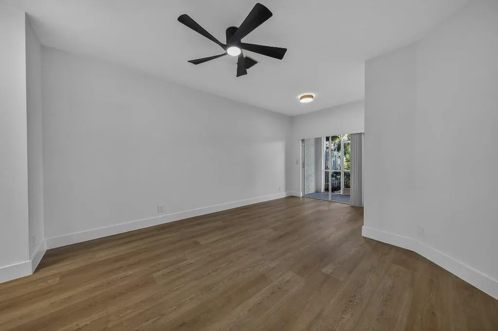 4243 SW 10th Court Deerfield Beach FL 33442