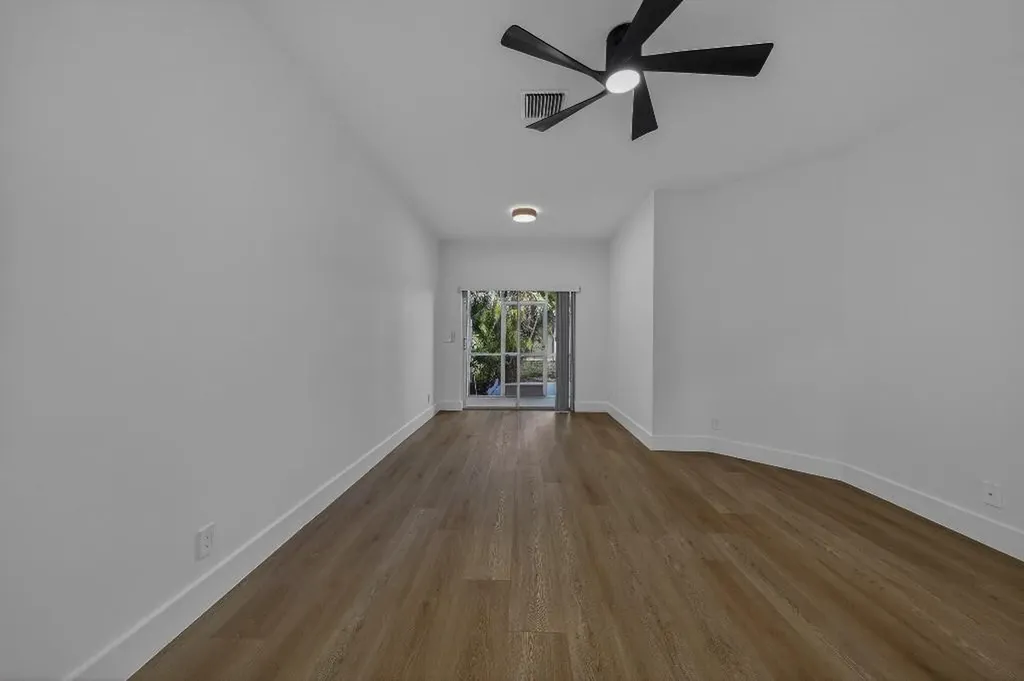 4243 SW 10th Court Deerfield Beach FL 33442