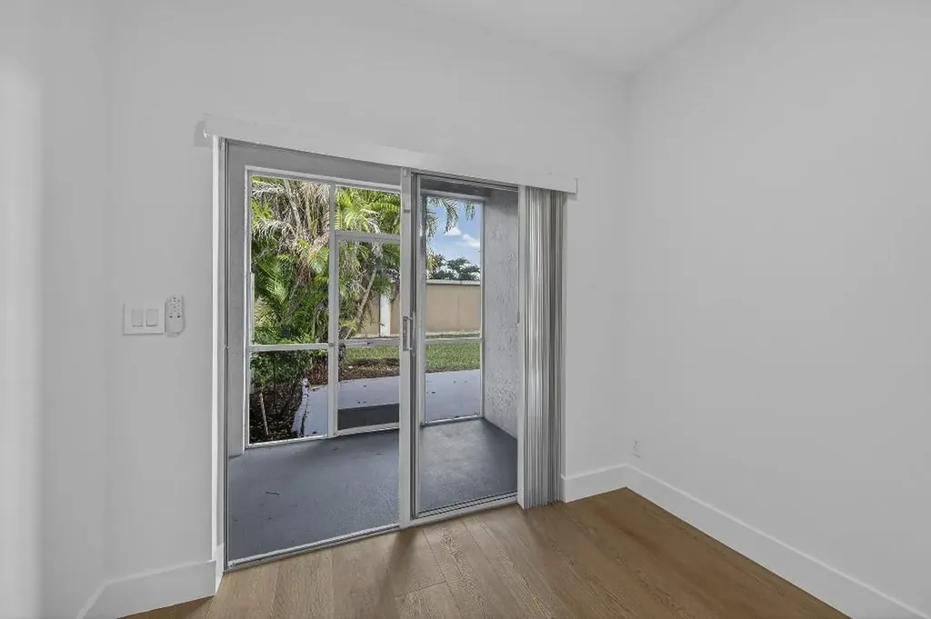 4243 SW 10th Court Deerfield Beach FL 33442