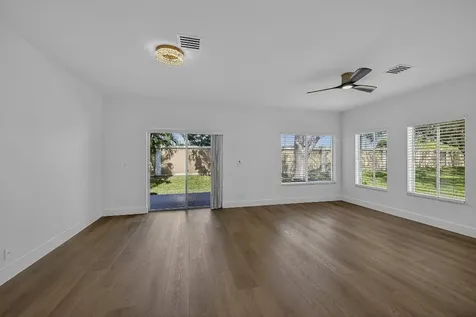 4243 SW 10th Court Deerfield Beach FL 33442