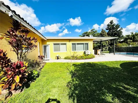 8306 NW 36th Street Coral Springs FL 33065