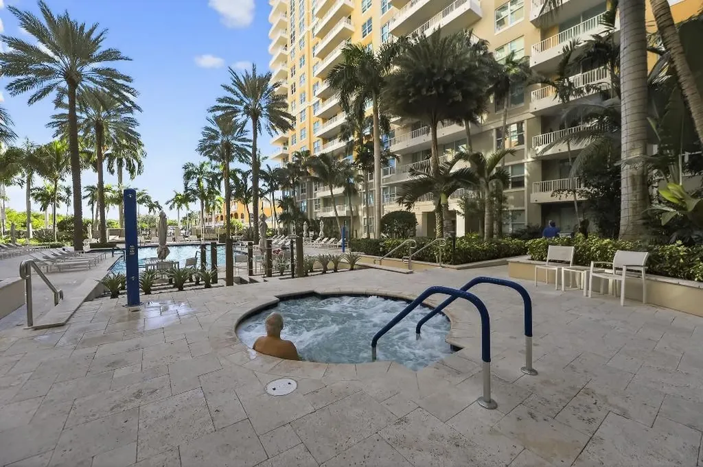 700 E Boynton Beach Boulevard Boynton Beach FL 33435