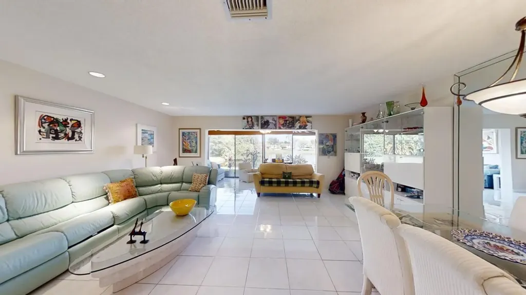 8460 Casa Del Lago Boca Raton FL 33433