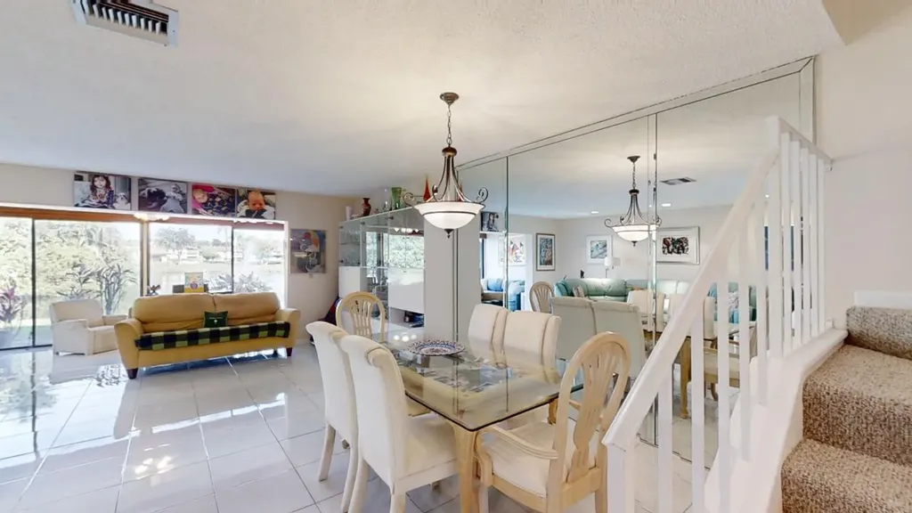 8460 Casa Del Lago Boca Raton FL 33433