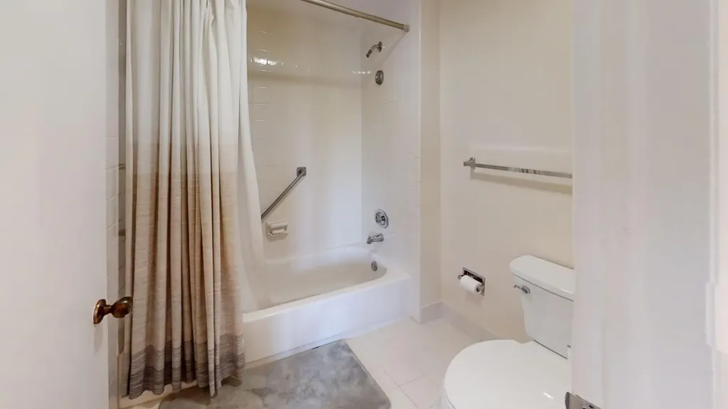 8460 Casa Del Lago Boca Raton FL 33433