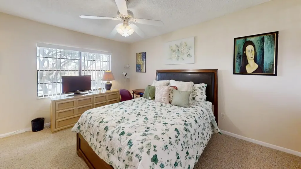 8460 Casa Del Lago Boca Raton FL 33433