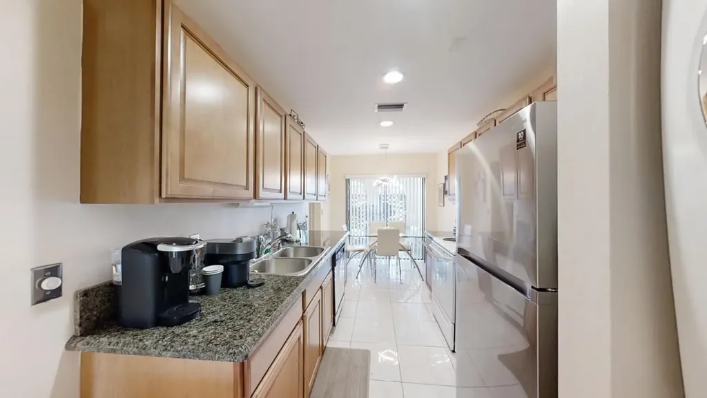8460 Casa Del Lago Boca Raton FL 33433