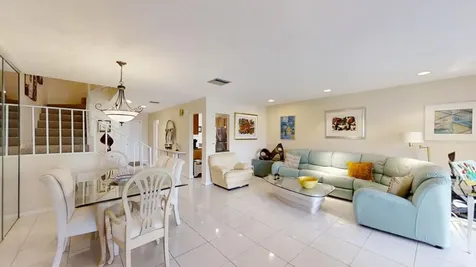 8460 Casa Del Lago Boca Raton FL 33433