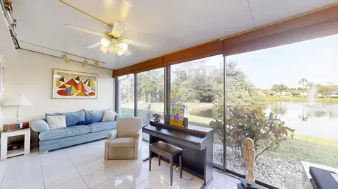 8460 Casa Del Lago Boca Raton FL 33433