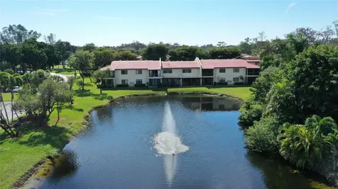 8460 Casa Del Lago Boca Raton FL 33433
