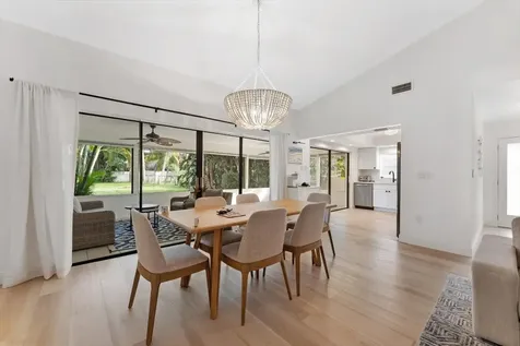 495 SW 28th Avenue Delray Beach FL 33445