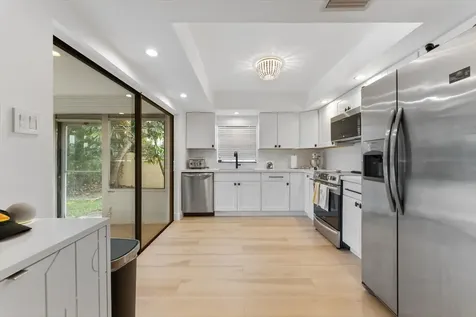 495 SW 28th Avenue Delray Beach FL 33445