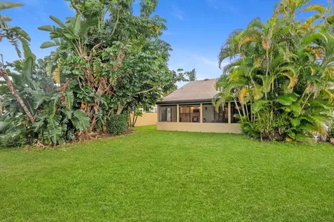 495 SW 28th Avenue Delray Beach FL 33445
