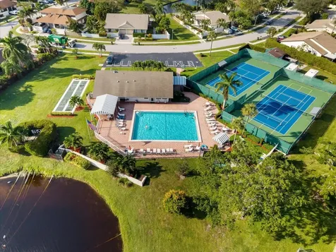 495 SW 28th Avenue Delray Beach FL 33445