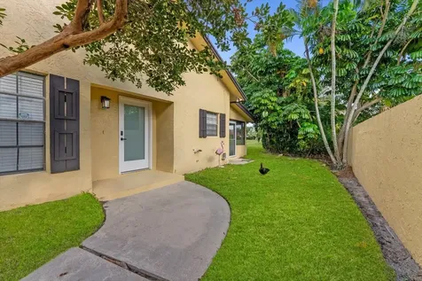 495 SW 28th Avenue Delray Beach FL 33445