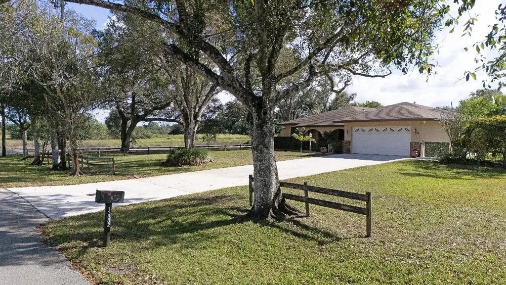13602 SW 24th Street Davie FL 33325