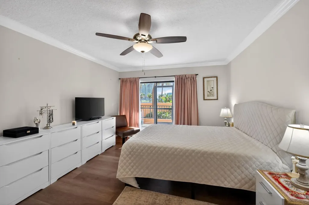 1036 Us Highway 1 North Palm Beach FL 33408