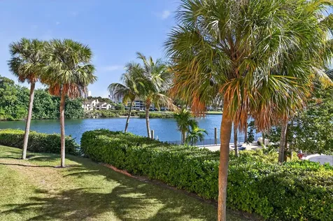1036 Us Highway 1 North Palm Beach FL 33408