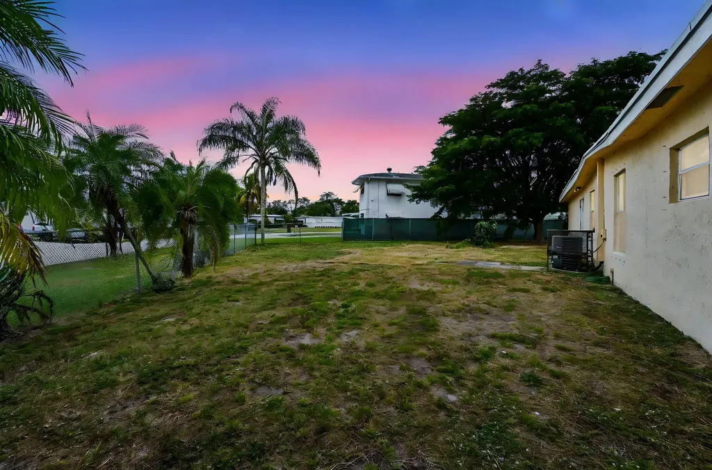 5618 Cinnamon Drive West Palm Beach FL 33415