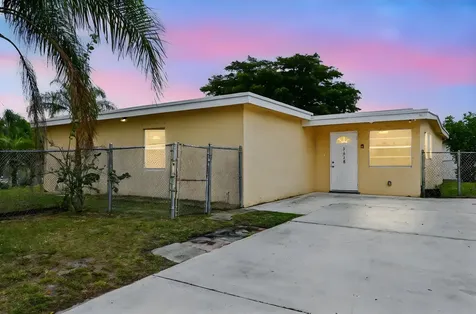 5618 Cinnamon Drive West Palm Beach FL 33415