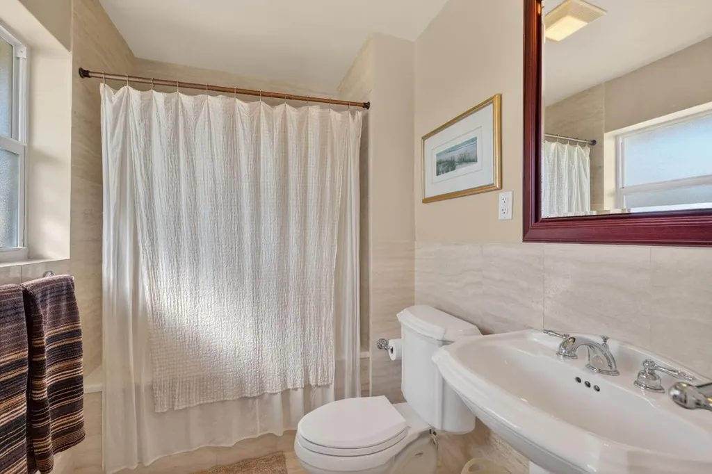 2871 NE 26th Court Fort Lauderdale FL 33306