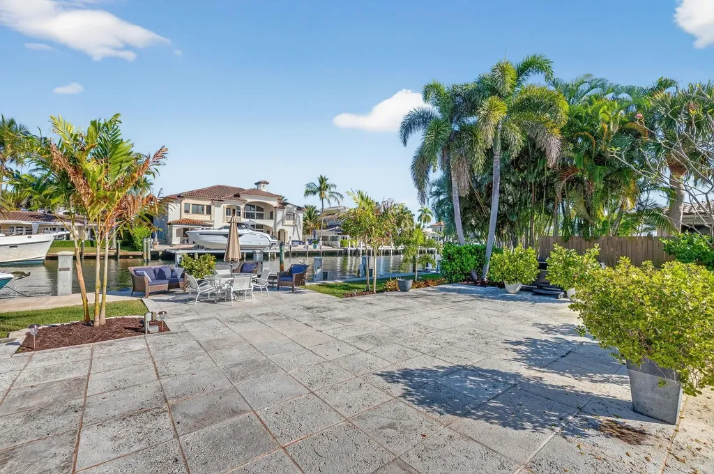 2871 NE 26th Court Fort Lauderdale FL 33306