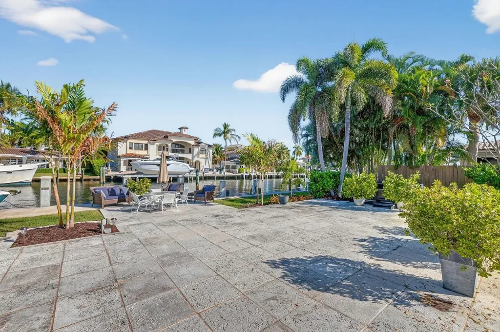 2871 NE 26th Court Fort Lauderdale FL 33306