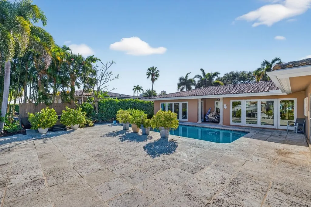 2871 NE 26th Court Fort Lauderdale FL 33306