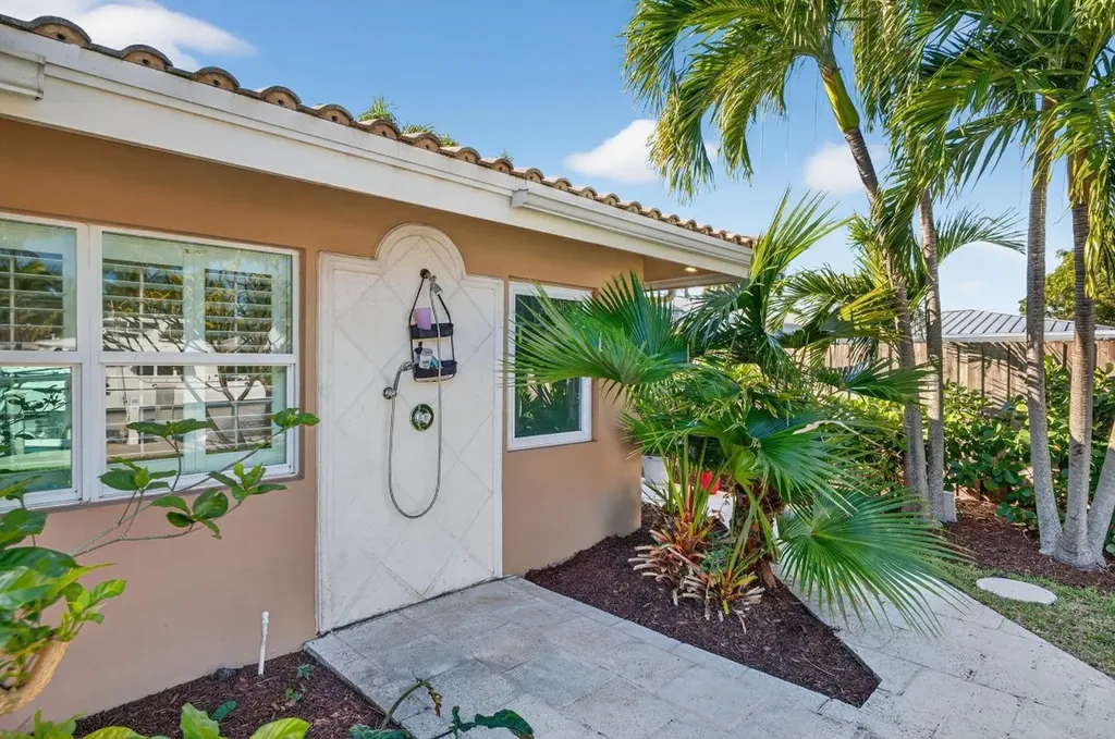 2871 NE 26th Court Fort Lauderdale FL 33306